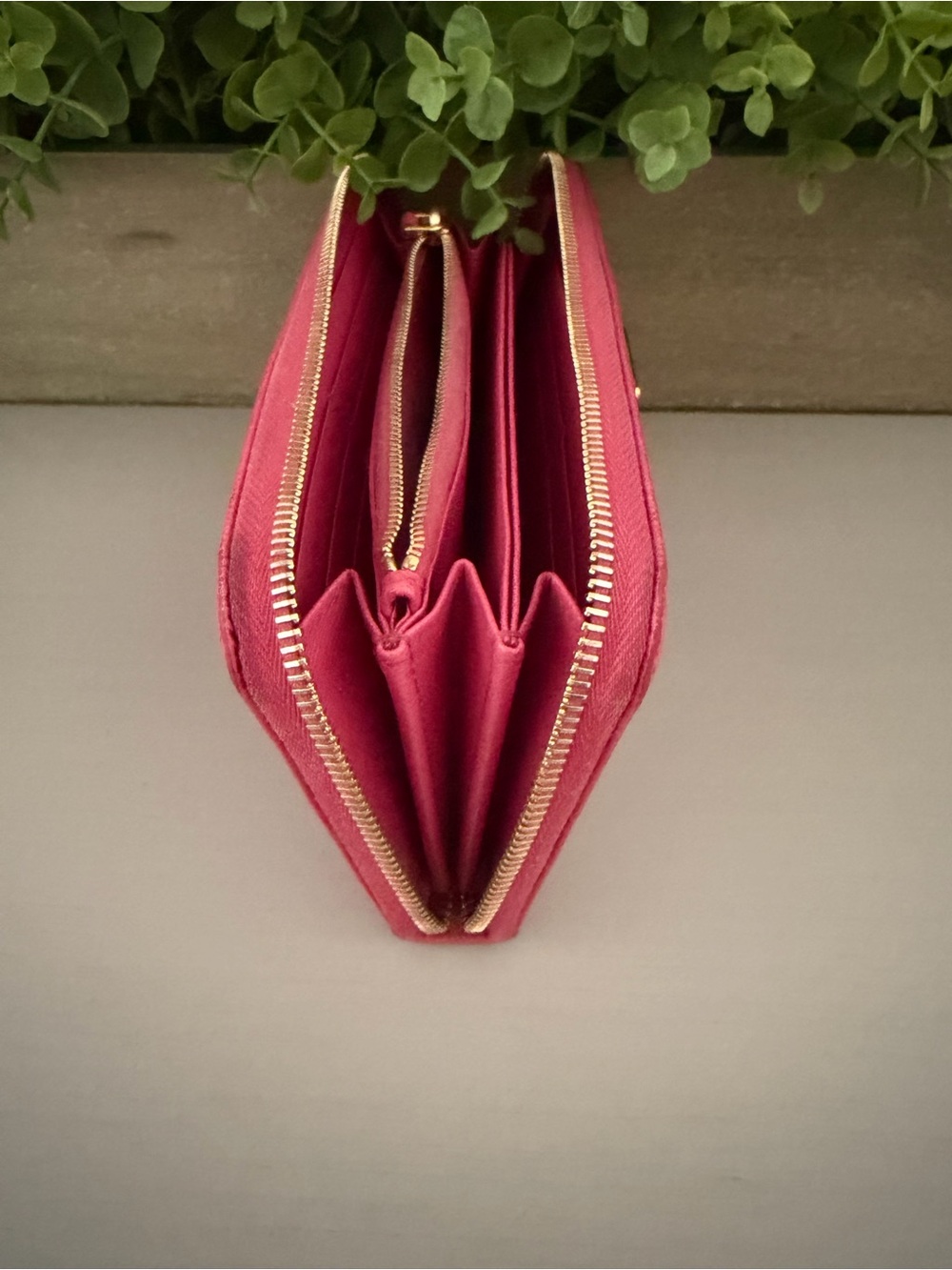 Prada Hot Pink Saffiano Zip Wallet w| Gold Logo - Picture 9 of 16